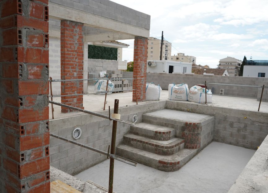 Reventa - House - Detached Villa - Benalmádena - Benalmadena Centro