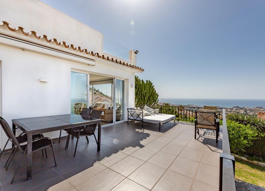 Reventa - House - Detached Villa - Benalmádena - Benalmadena Centro