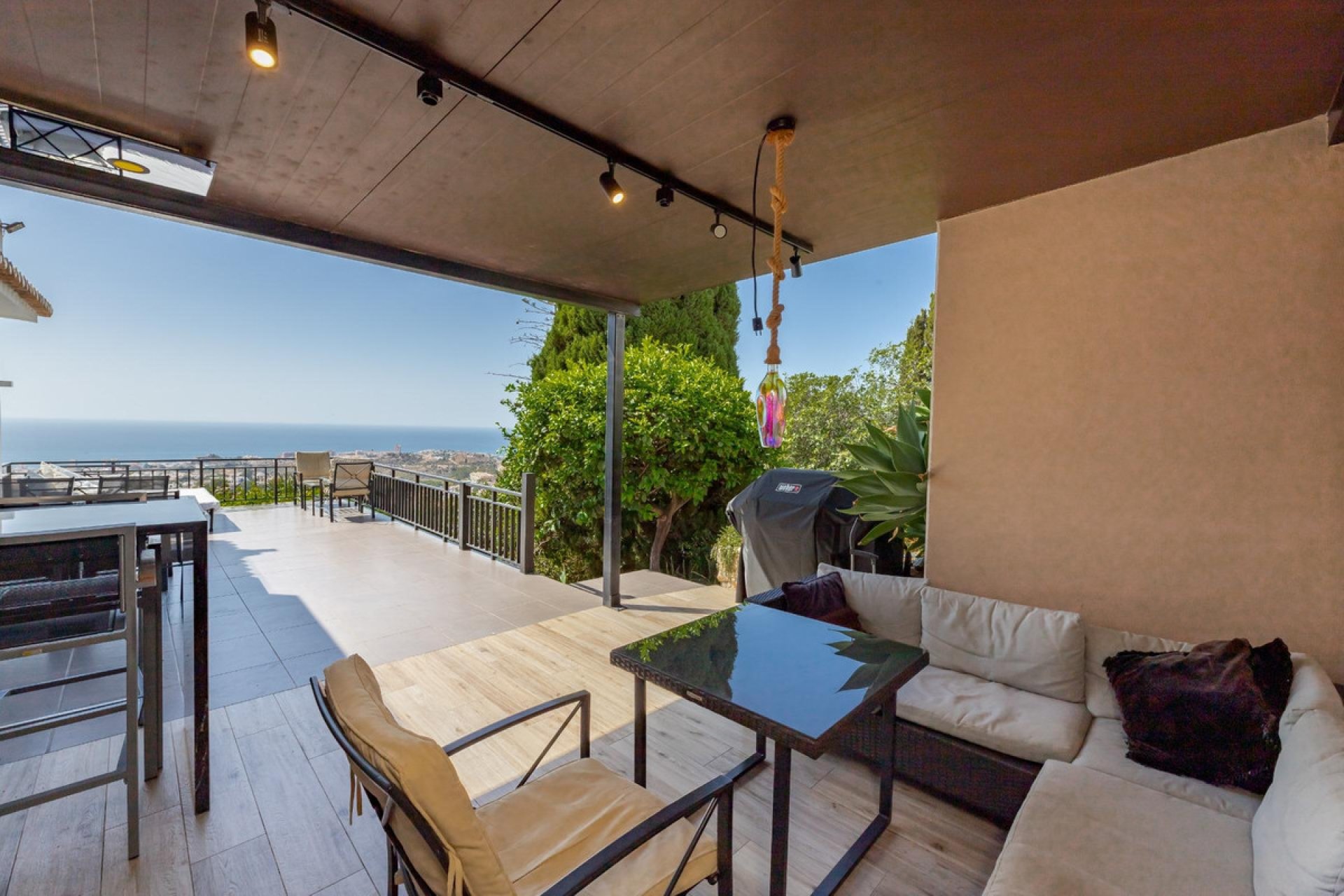 Reventa - House - Detached Villa - Benalmádena - Benalmadena Centro