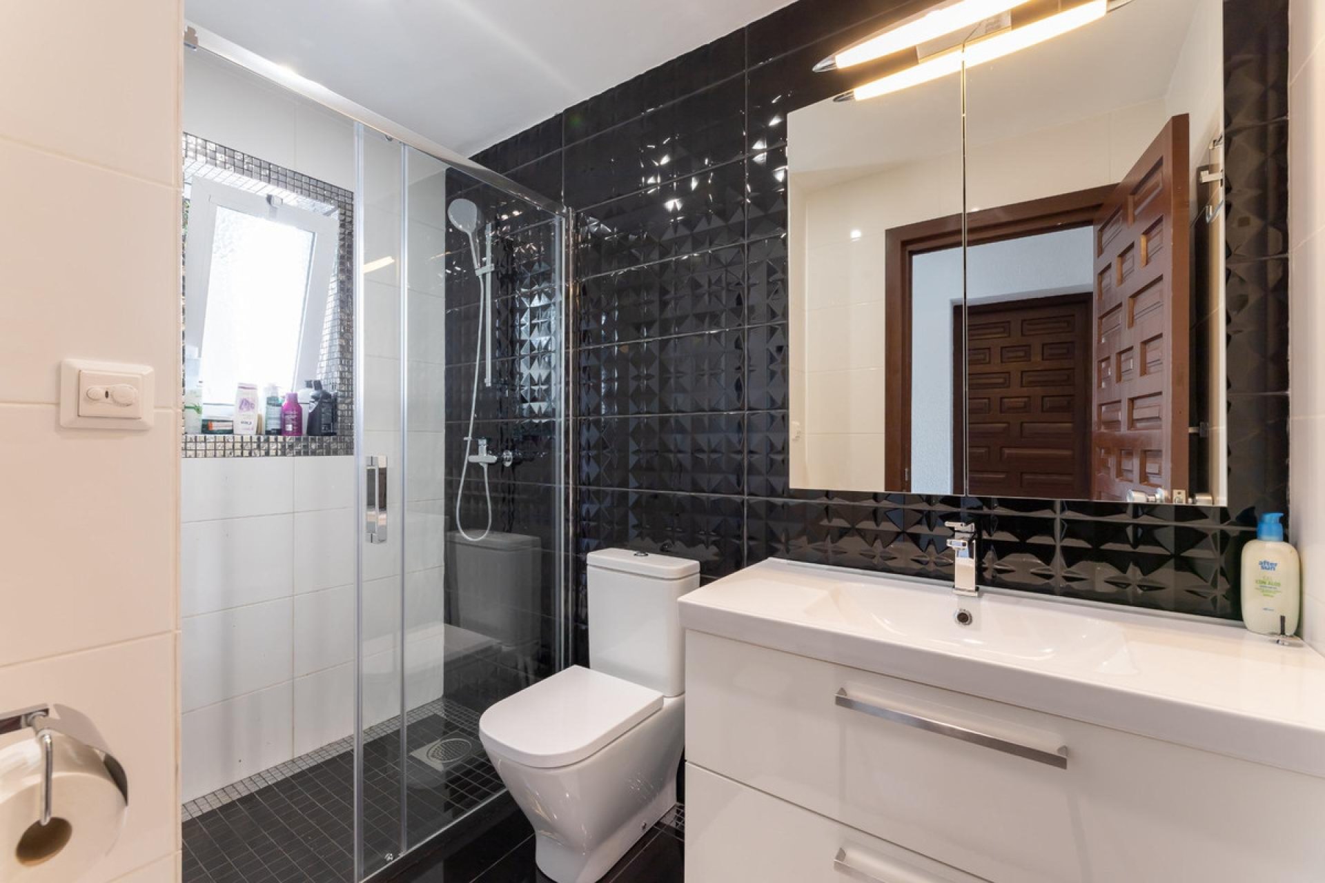 Reventa - House - Detached Villa - Benalmádena - Benalmadena Centro