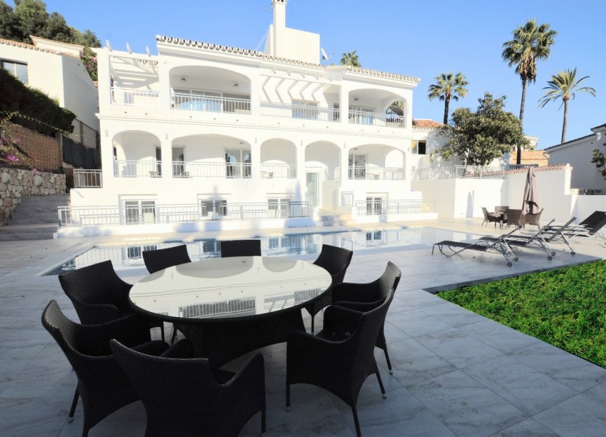 Reventa - House - Detached Villa - Benalmádena - Benalmadena Centro