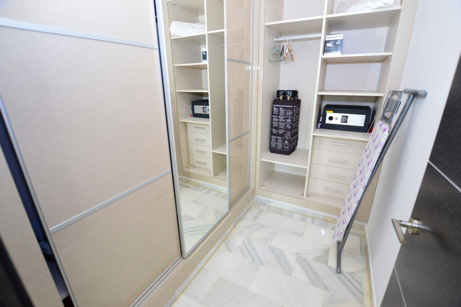 Reventa - House - Detached Villa - Benalmádena - Benalmadena Centro