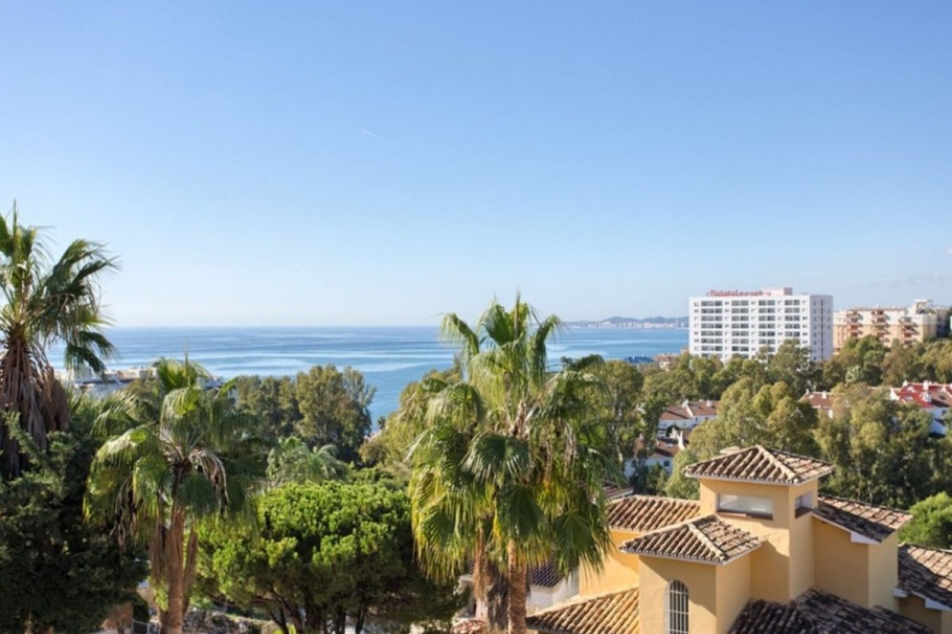 Reventa - House - Detached Villa - Benalmádena - Torrequebrada