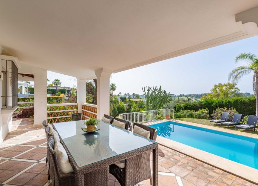 Reventa - House - Detached Villa - El Paraiso - El Paraíso