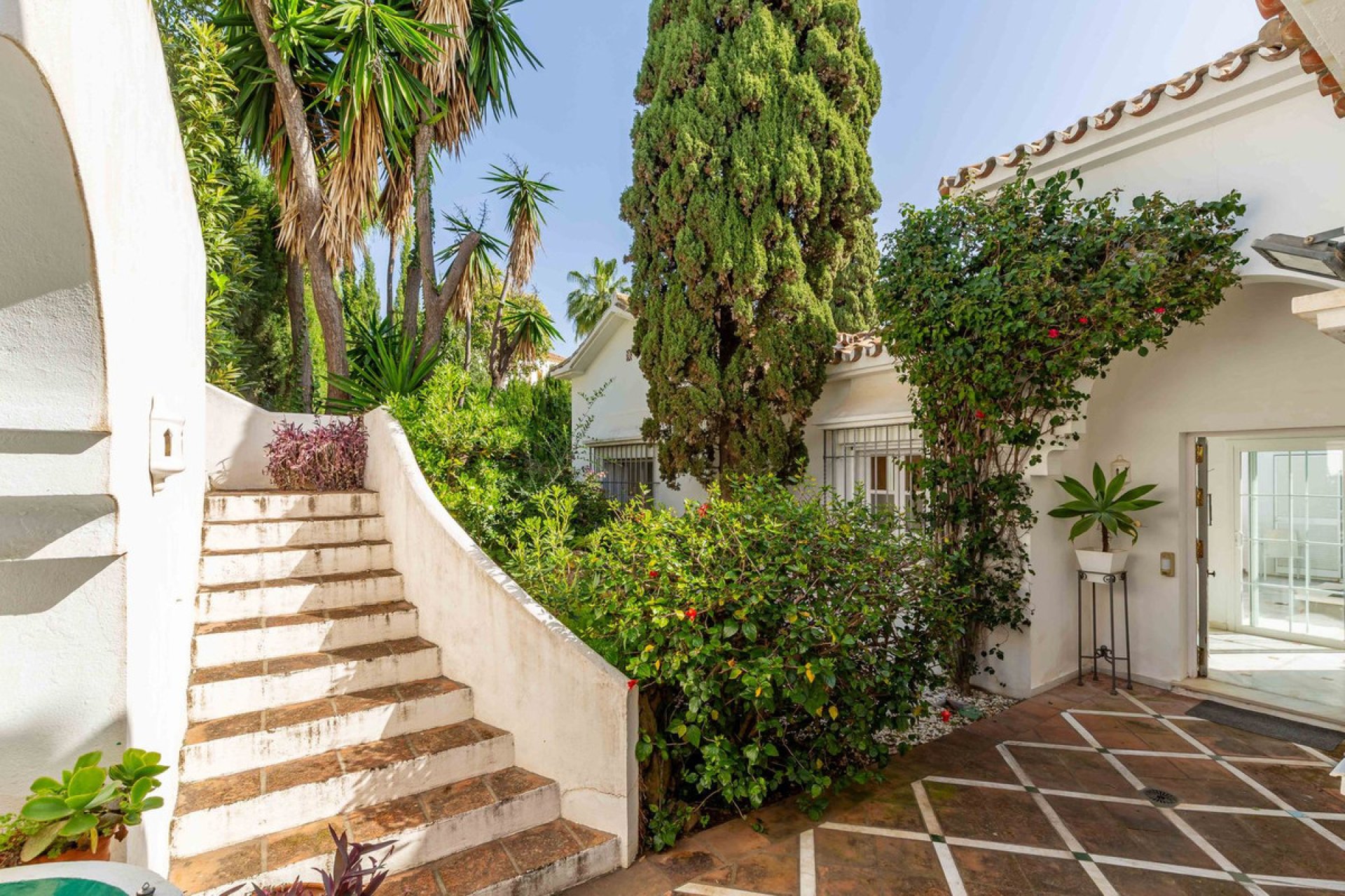 Reventa - House - Detached Villa - El Paraiso - El Paraíso