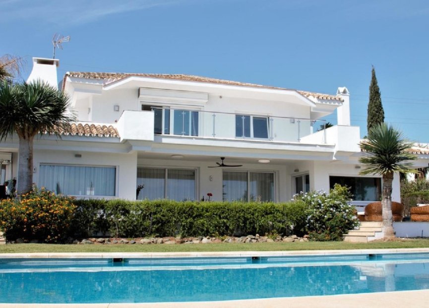 Reventa - House - Detached Villa - El Paraiso - El Paraíso