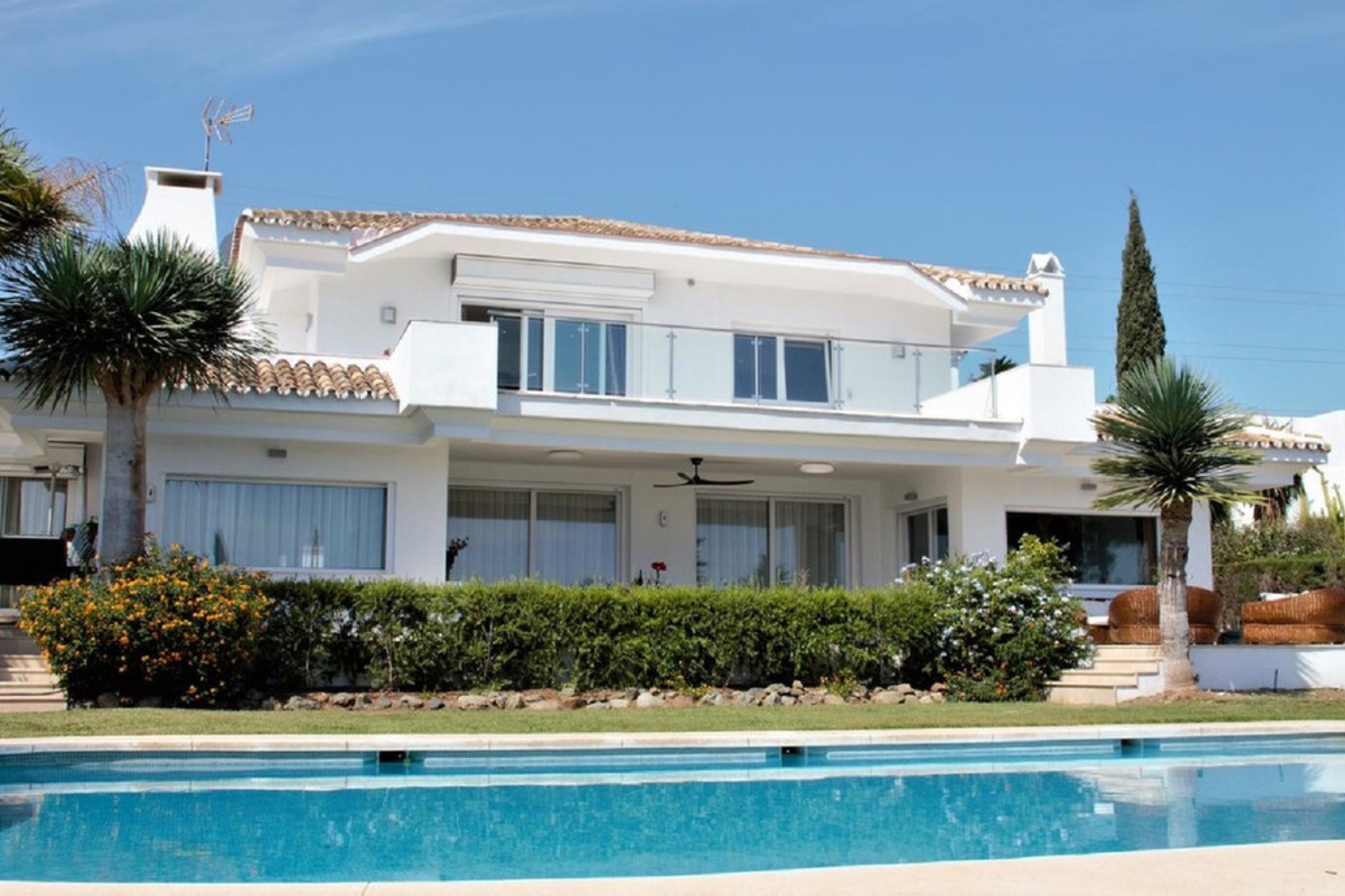 Reventa - House - Detached Villa - El Paraiso - El Paraíso