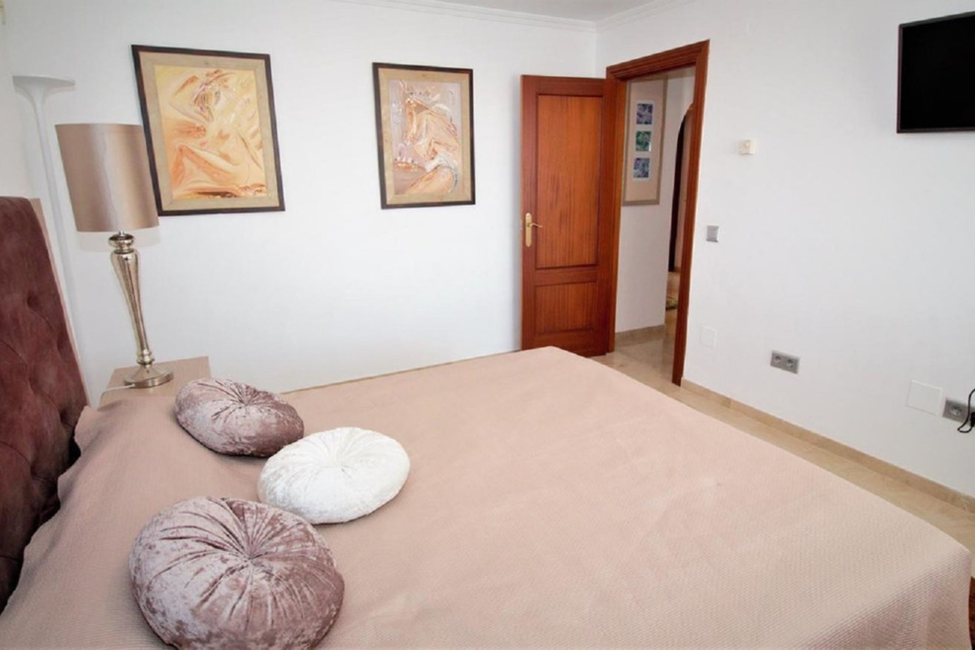 Reventa - House - Detached Villa - El Paraiso - El Paraíso