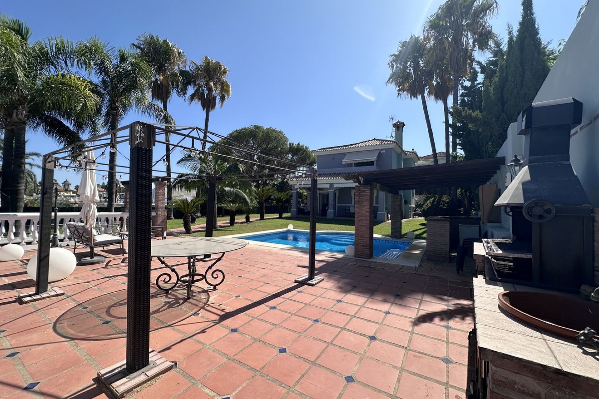 Reventa - House - Detached Villa - Estepona - Bel Air