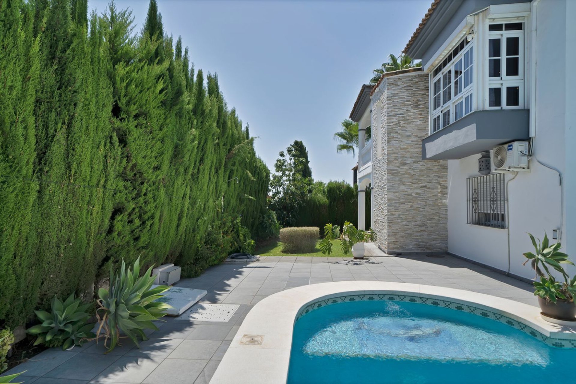 Reventa - House - Detached Villa - Estepona - Estepona Centro