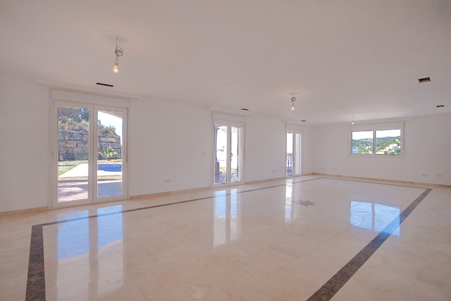 Reventa - House - Detached Villa - Estepona - Estepona Centro