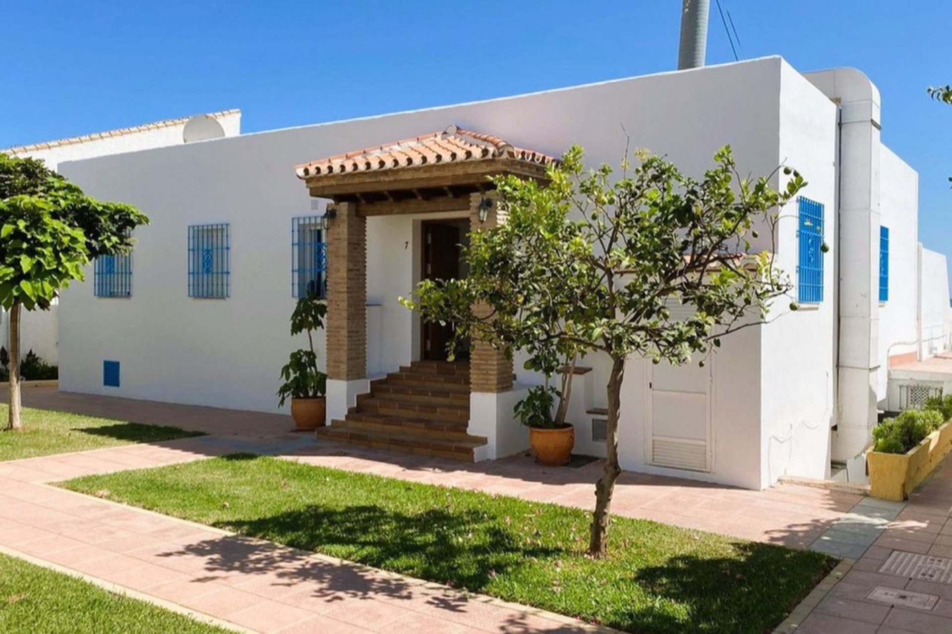 Reventa - House - Detached Villa - Estepona - Estepona Centro