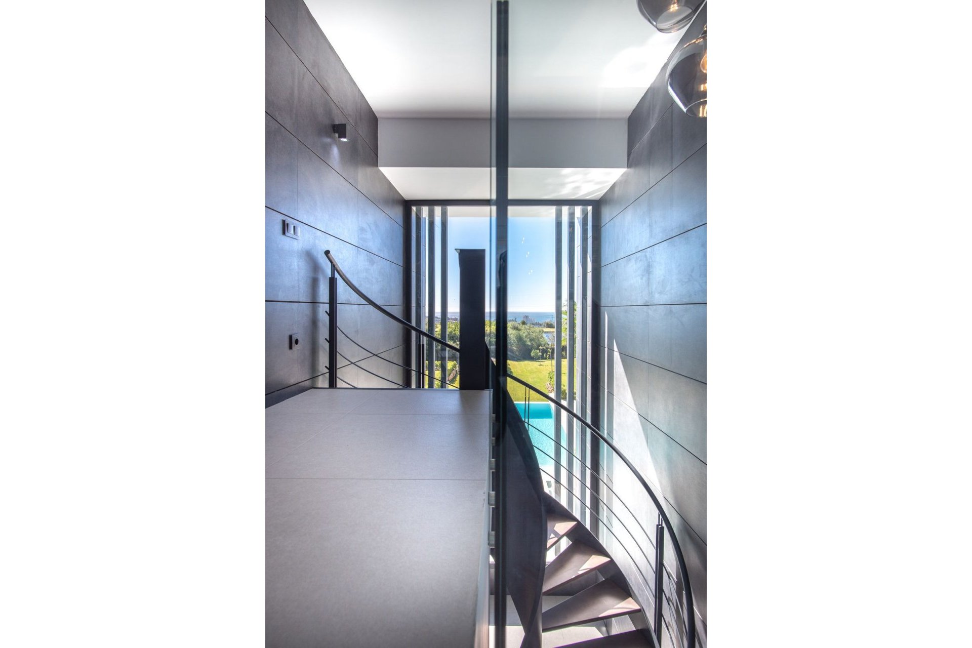 Reventa - House - Detached Villa - Estepona - Estepona Centro