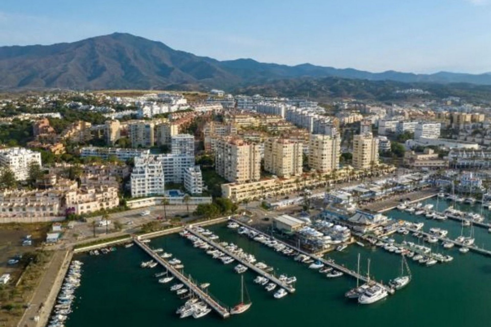 Reventa - House - Detached Villa - Estepona - Estepona Centro