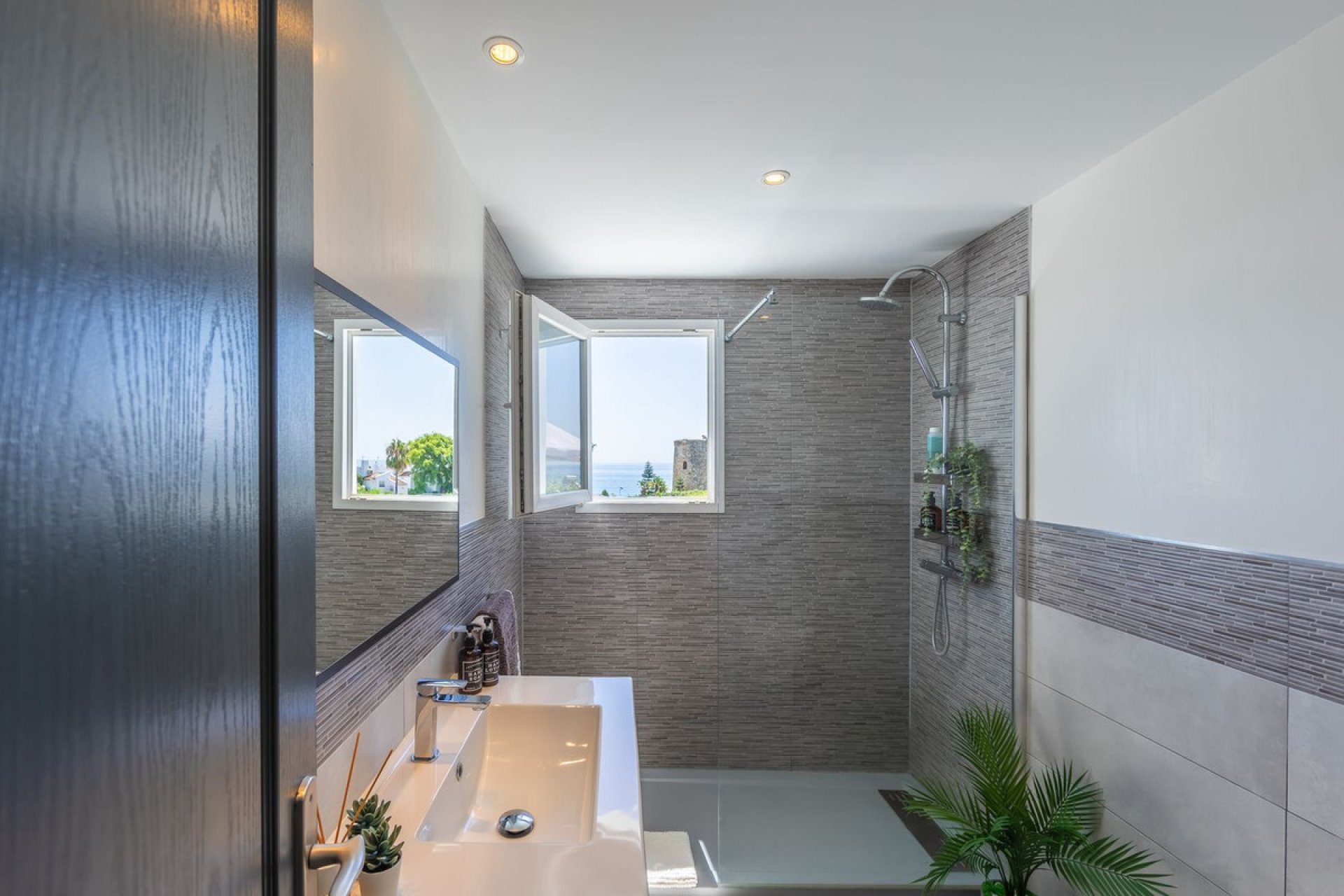 Reventa - House - Detached Villa - Estepona - Estepona Centro