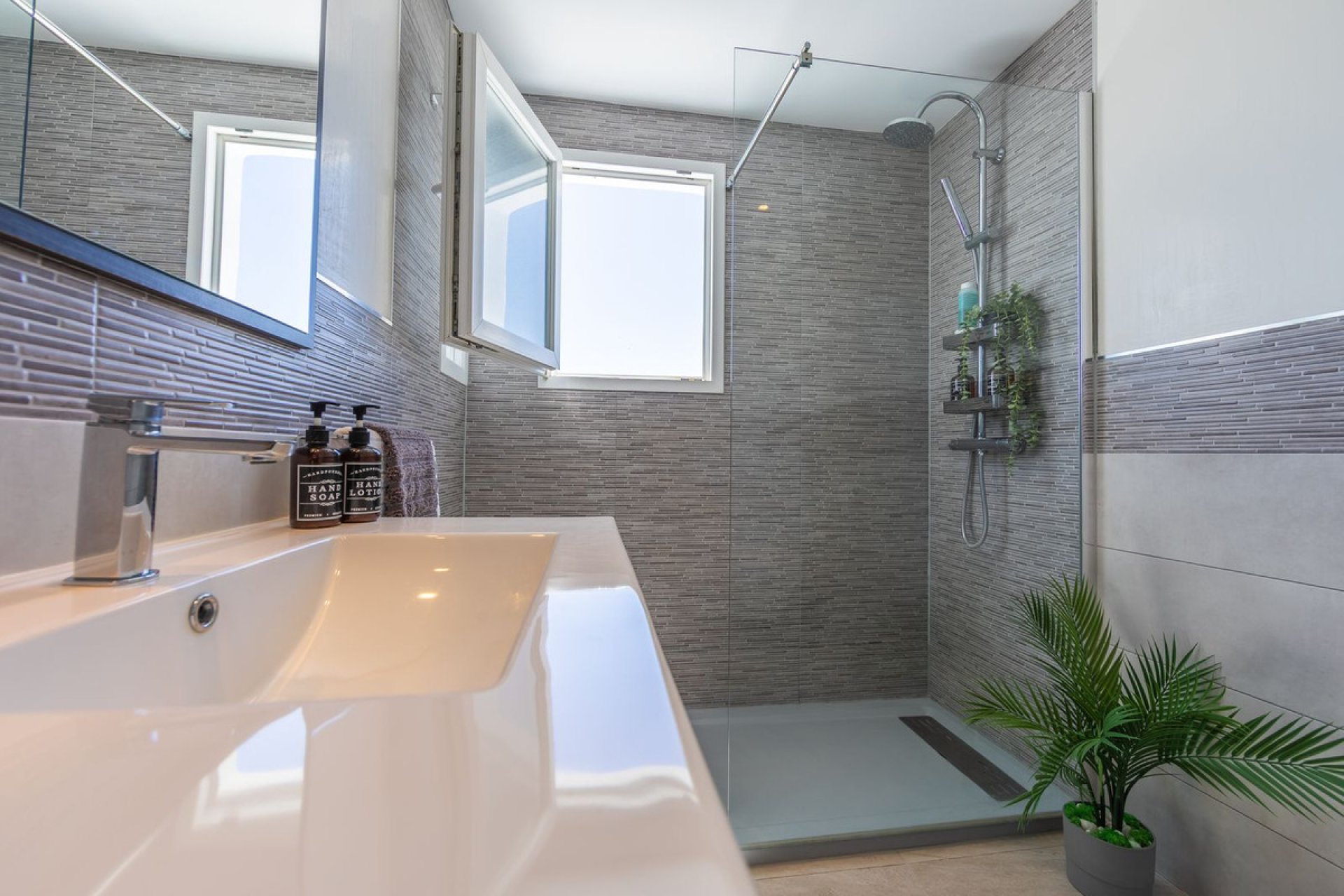 Reventa - House - Detached Villa - Estepona - Estepona Centro