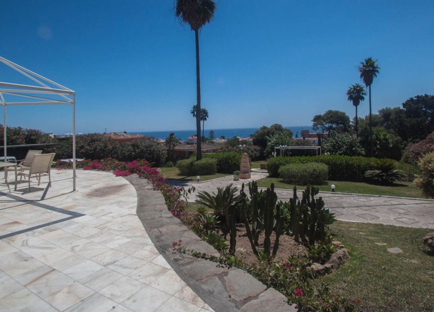 Reventa - House - Detached Villa - Estepona - Estepona Centro