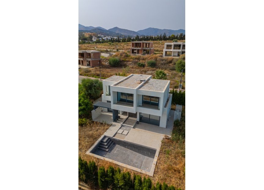 Reventa - House - Detached Villa - Estepona - Estepona Centro