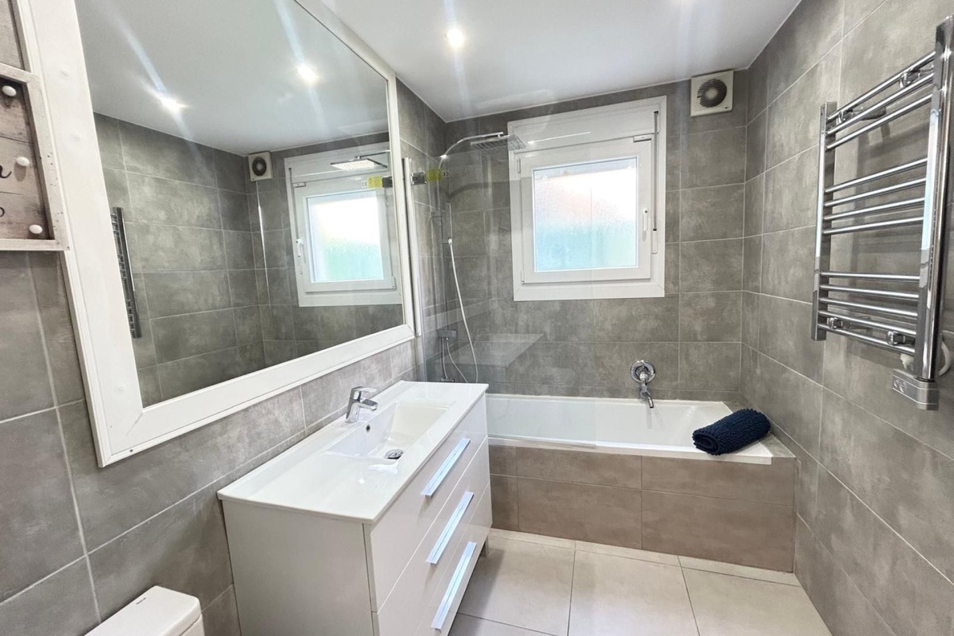 Reventa - House - Detached Villa - Estepona - Estepona Centro