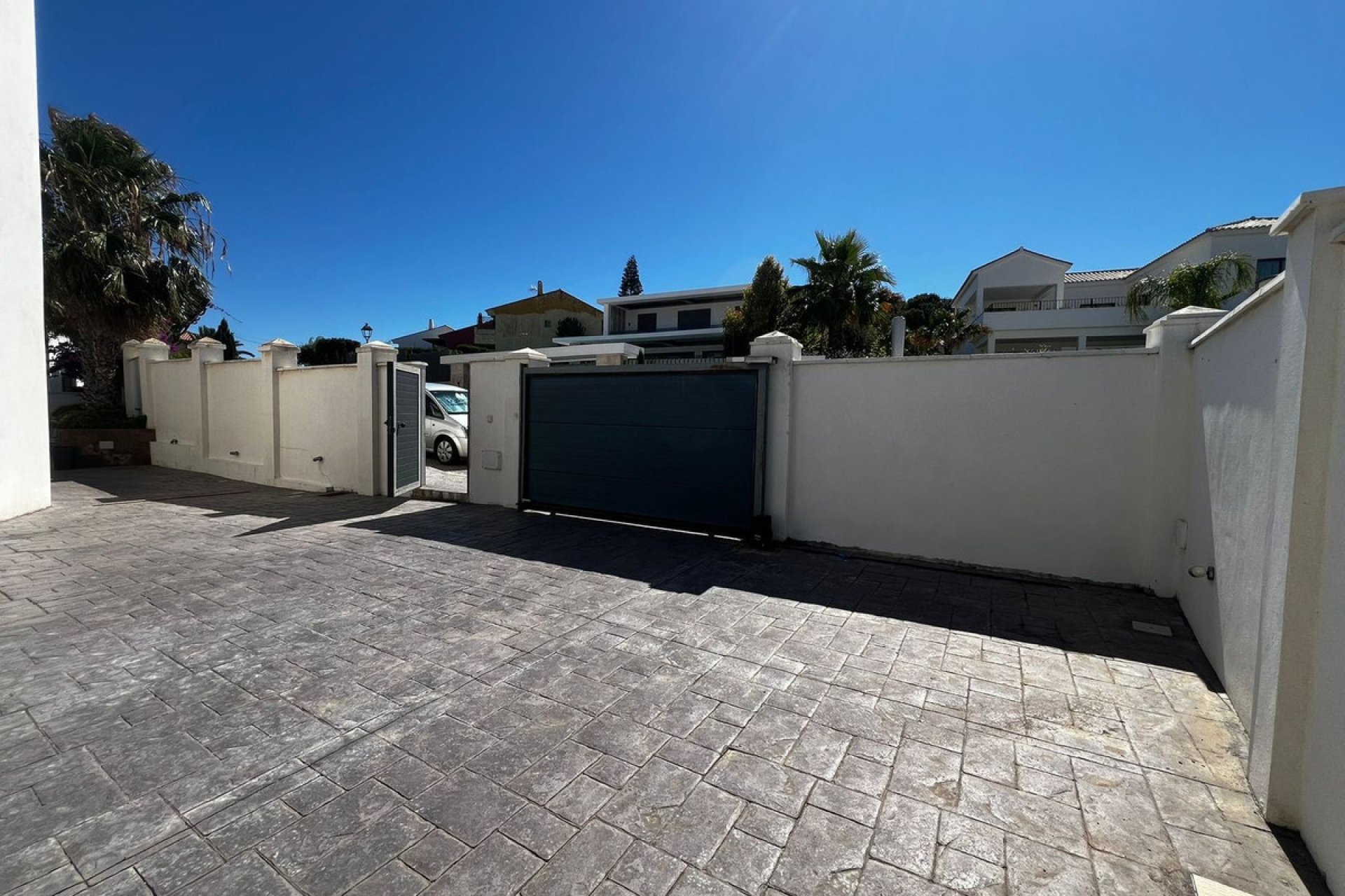 Reventa - House - Detached Villa - Estepona - Estepona Centro