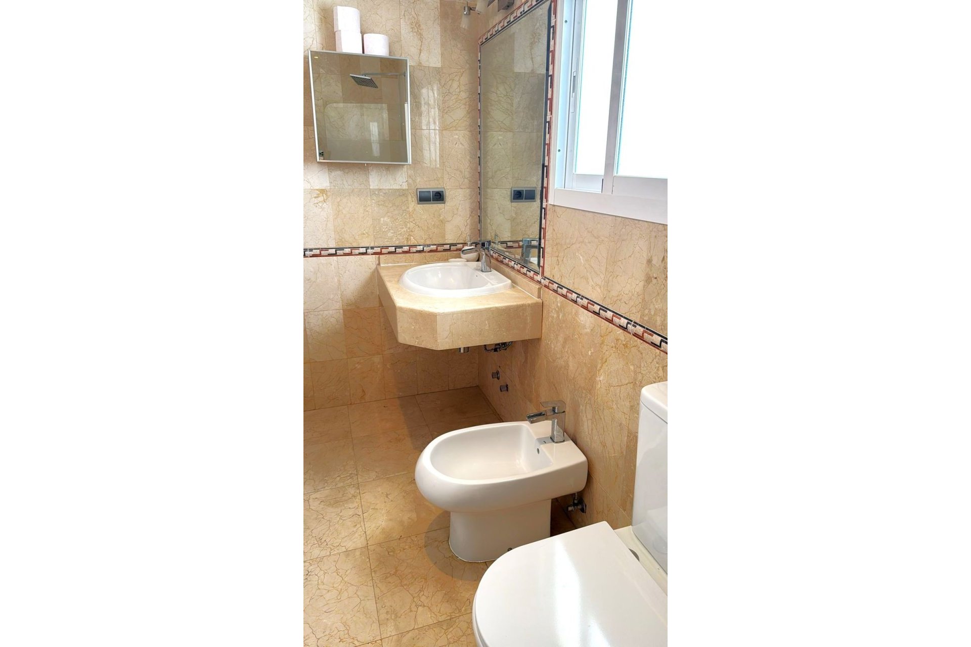 Reventa - House - Detached Villa - Estepona - Estepona Centro