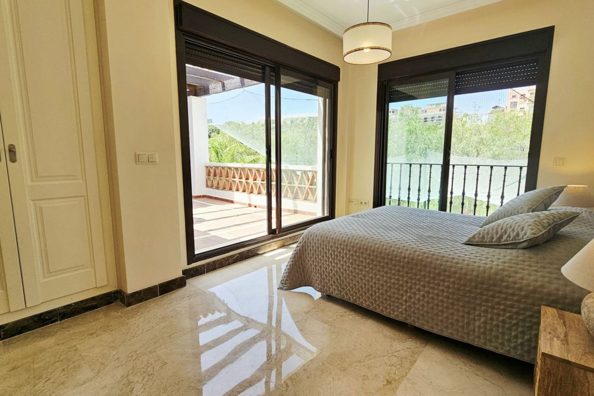 Reventa - House - Detached Villa - Estepona - Estepona Centro