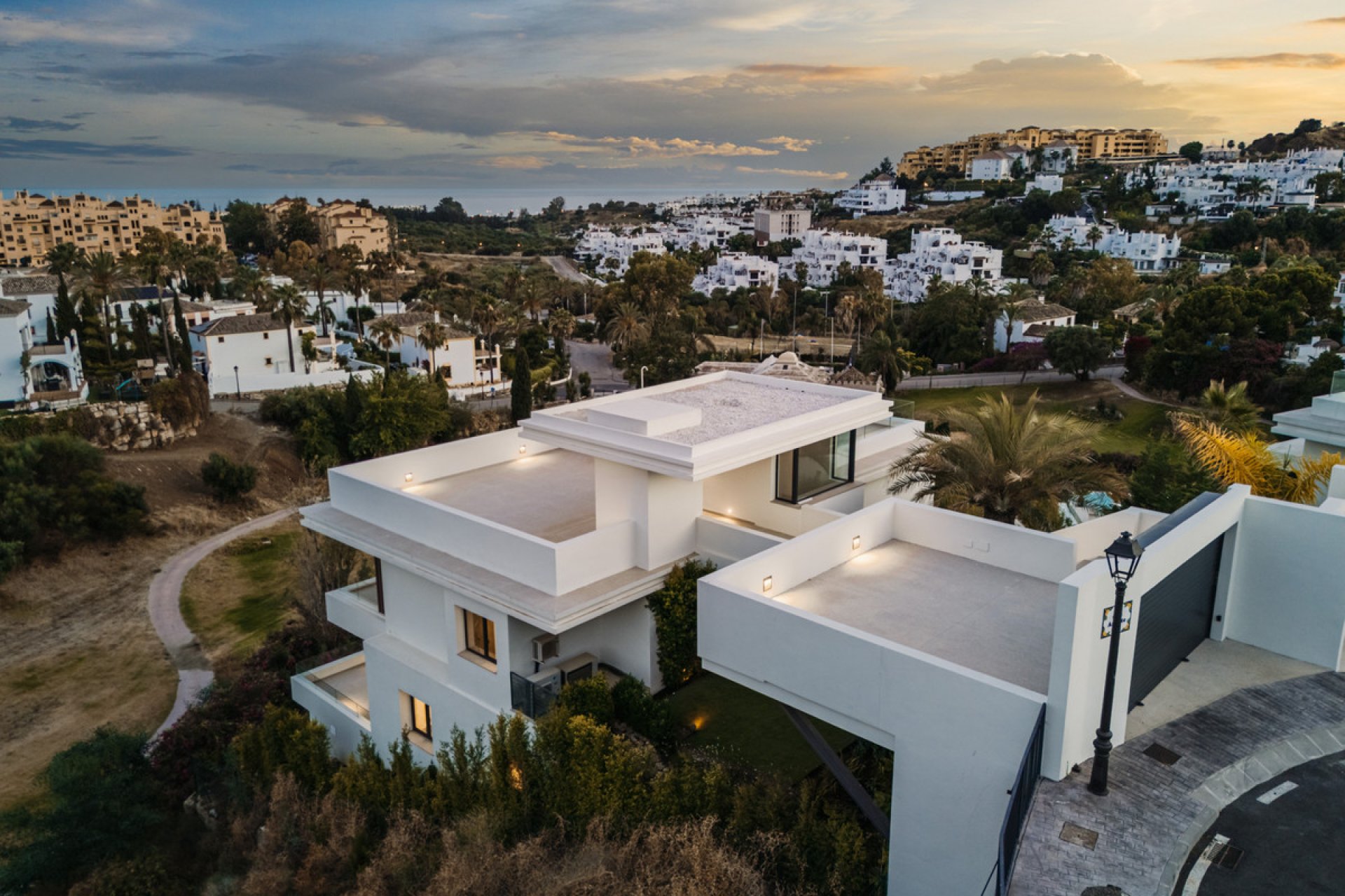 Reventa - House - Detached Villa - Estepona - Estepona Centro