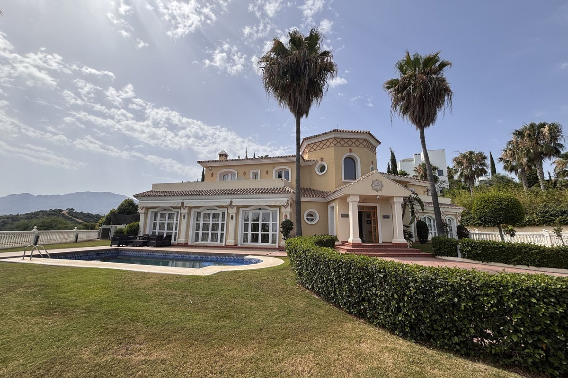 Reventa - House - Detached Villa - Estepona - Selwo