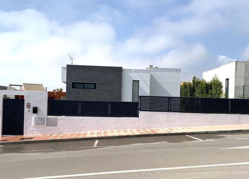 Reventa - House - Detached Villa - Manilva - Manilva Centro