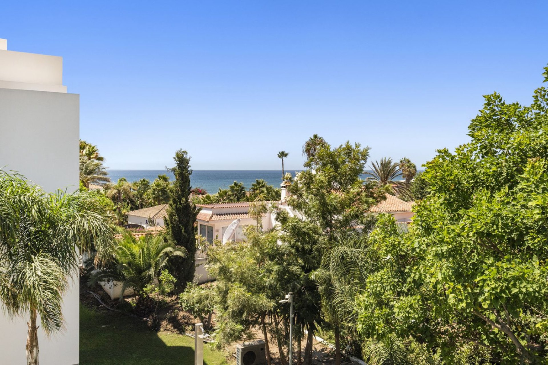 Reventa - House - Detached Villa - Marbella - Costabella