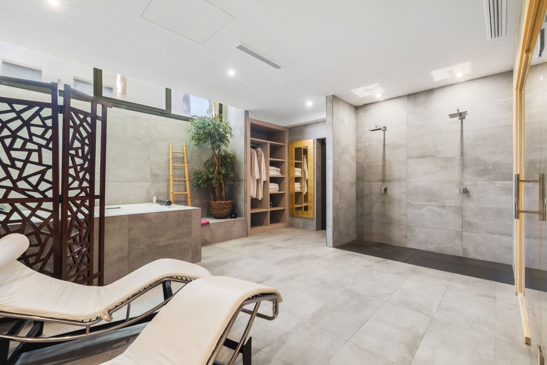 Reventa - House - Detached Villa - Marbella - Costabella