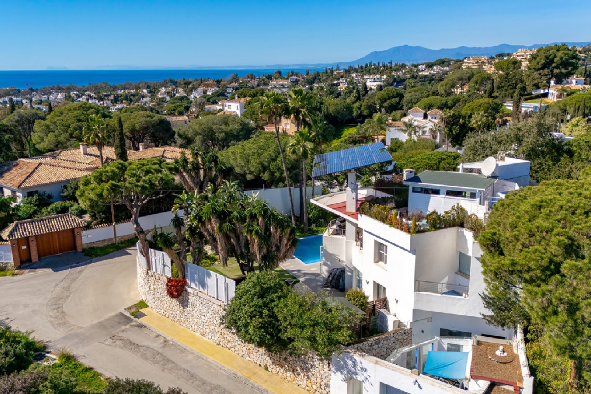 Reventa - House - Detached Villa - Marbella - Elviria