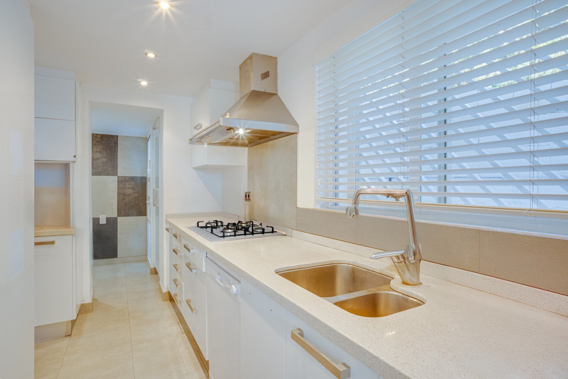 Reventa - House - Detached Villa - Marbella - Elviria