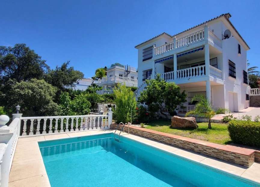 Reventa - House - Detached Villa - Marbella - Elviria