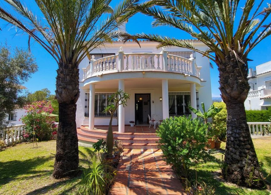 Reventa - House - Detached Villa - Marbella - Elviria