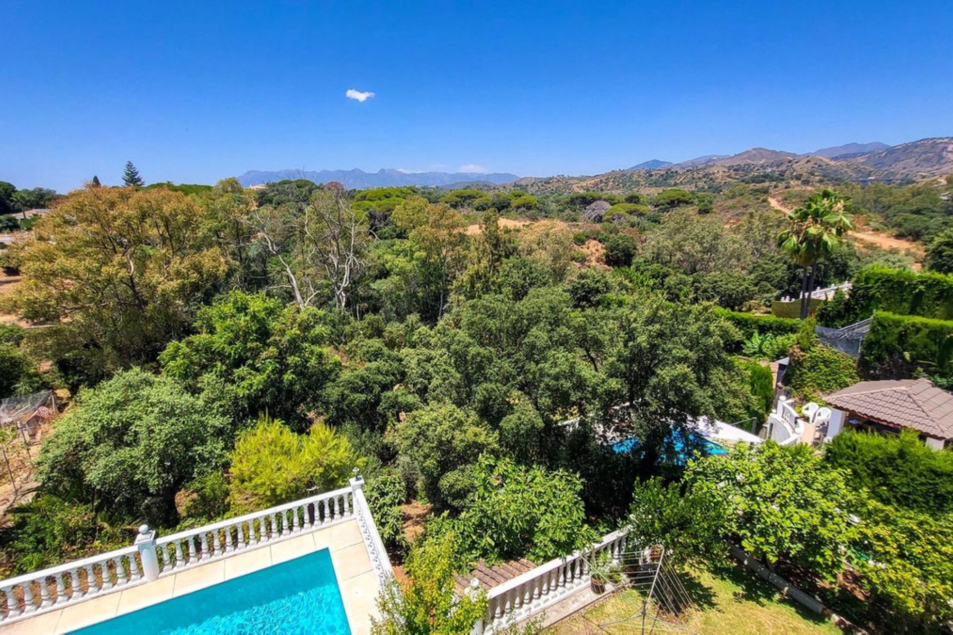 Reventa - House - Detached Villa - Marbella - Elviria