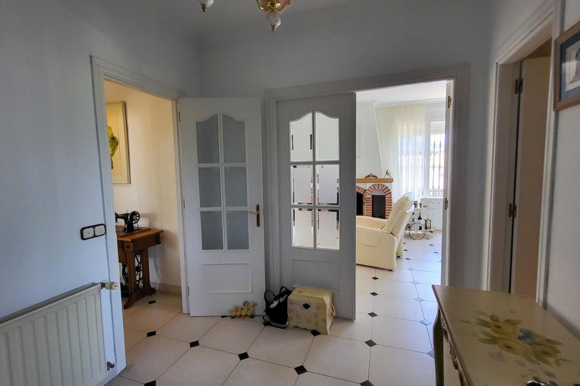 Reventa - House - Detached Villa - Marbella - Elviria