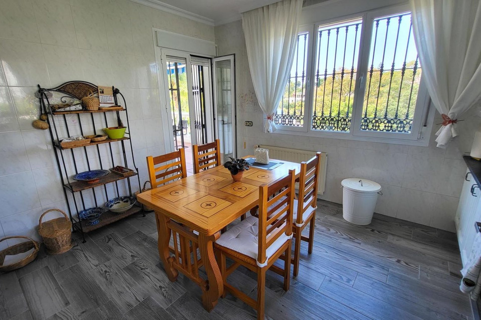 Reventa - House - Detached Villa - Marbella - Elviria