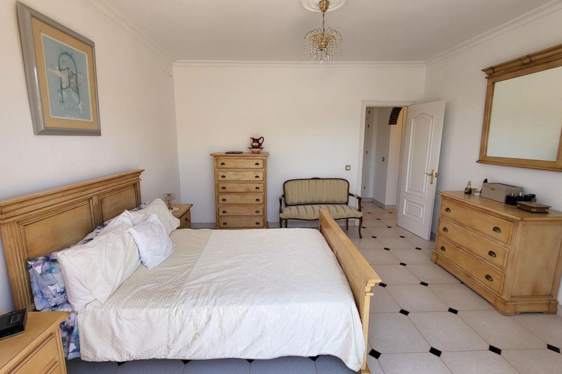 Reventa - House - Detached Villa - Marbella - Elviria