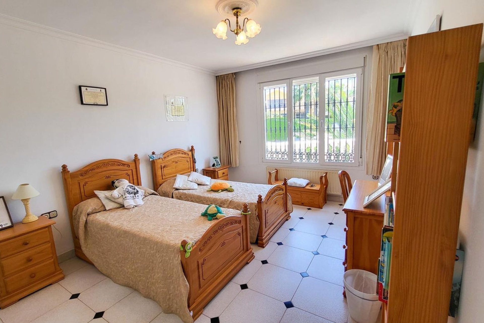 Reventa - House - Detached Villa - Marbella - Elviria