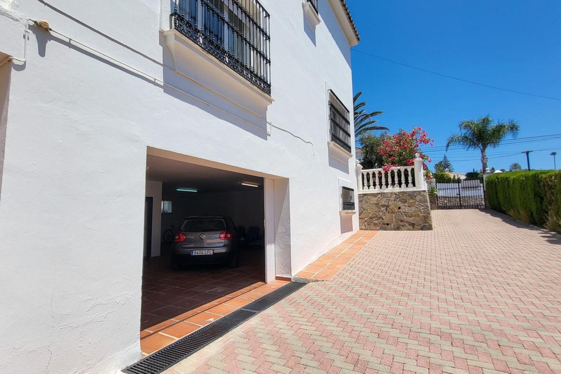 Reventa - House - Detached Villa - Marbella - Elviria