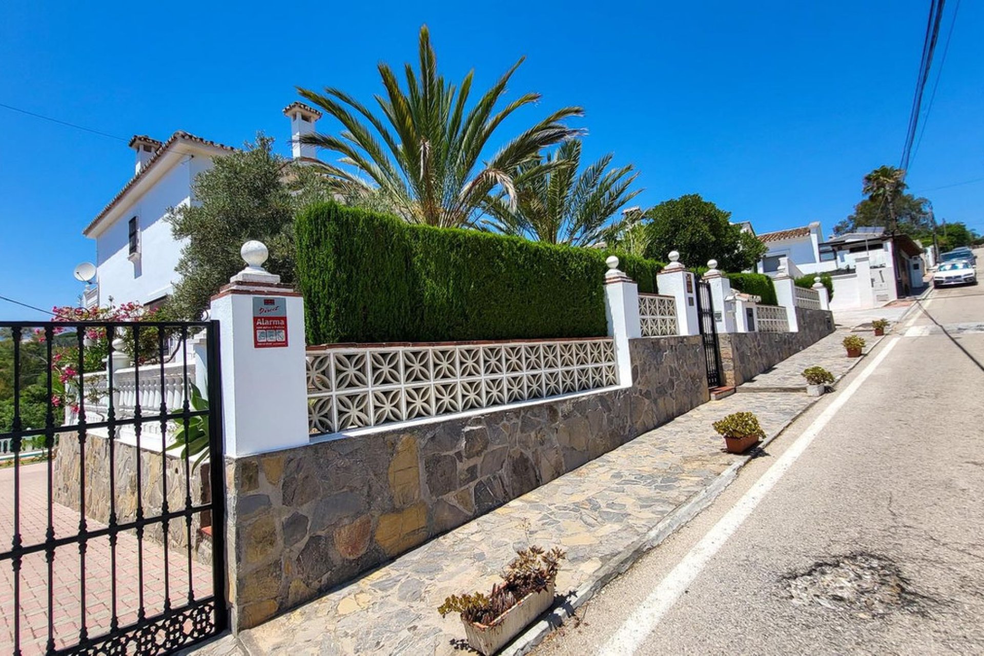 Reventa - House - Detached Villa - Marbella - Elviria