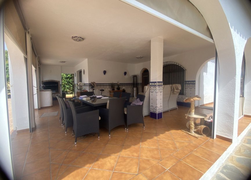 Reventa - House - Detached Villa - Marbella - Elviria
