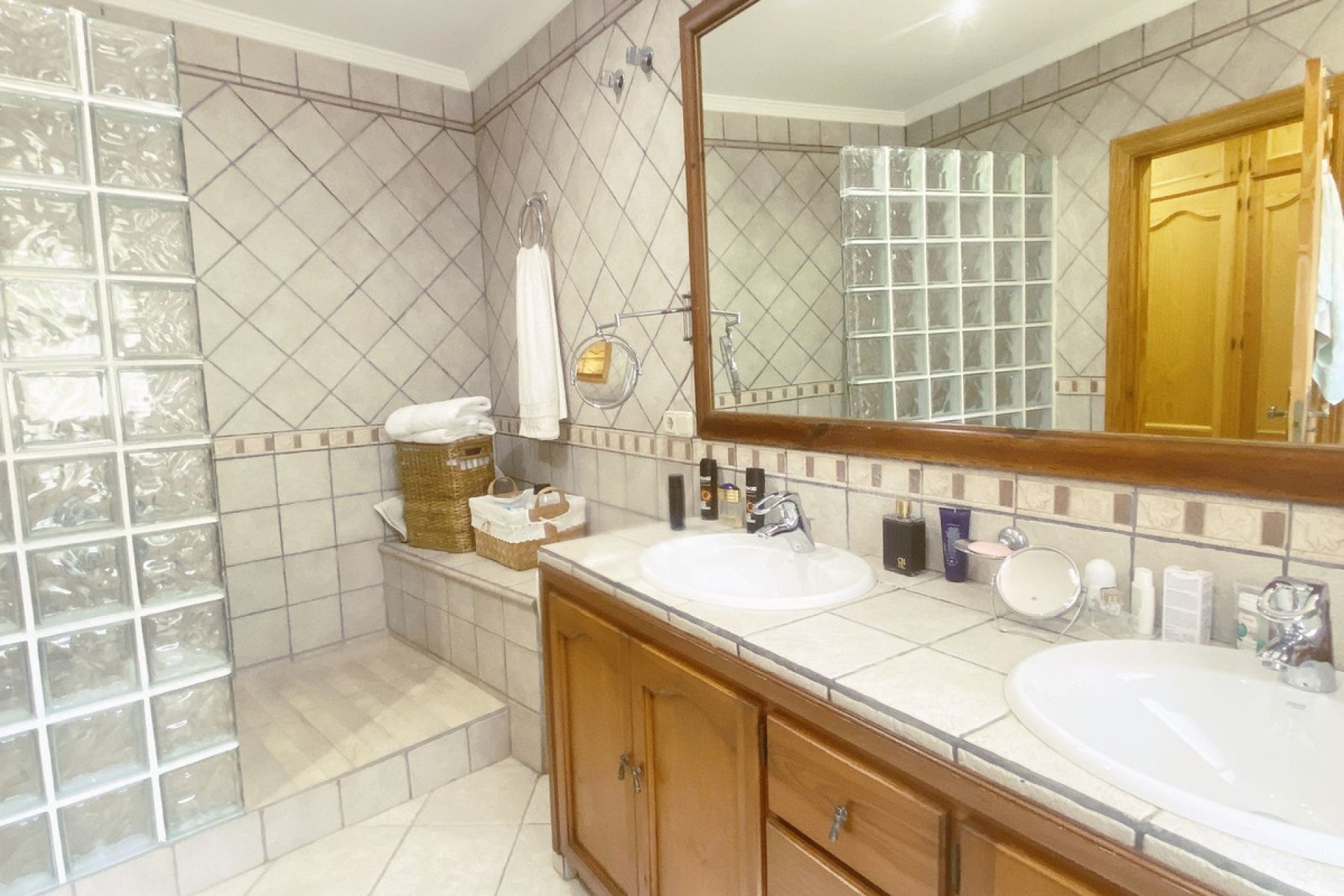 Reventa - House - Detached Villa - Marbella - Elviria