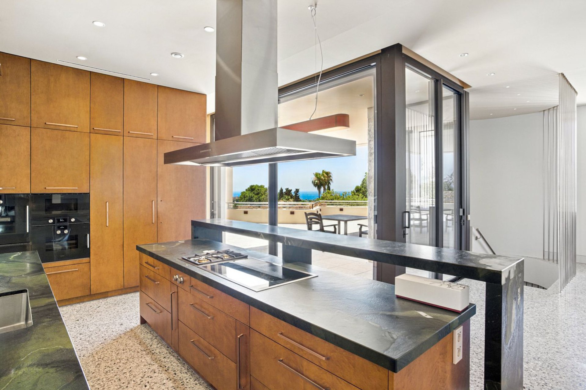 Reventa - House - Detached Villa - Marbella - Elviria