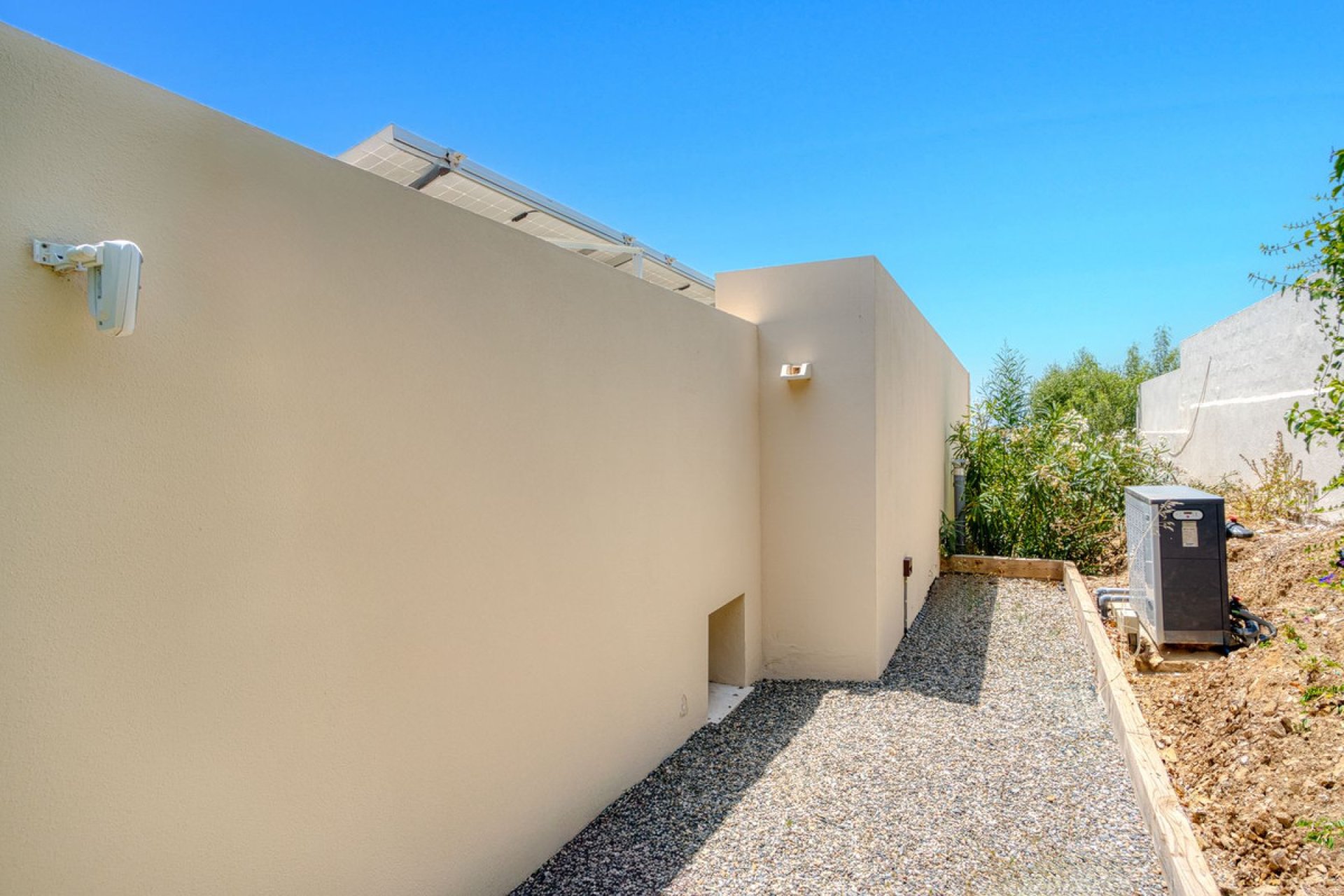 Reventa - House - Detached Villa - Marbella - Elviria