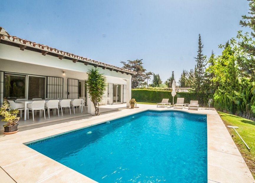 Reventa - House - Detached Villa - Marbella - Elviria