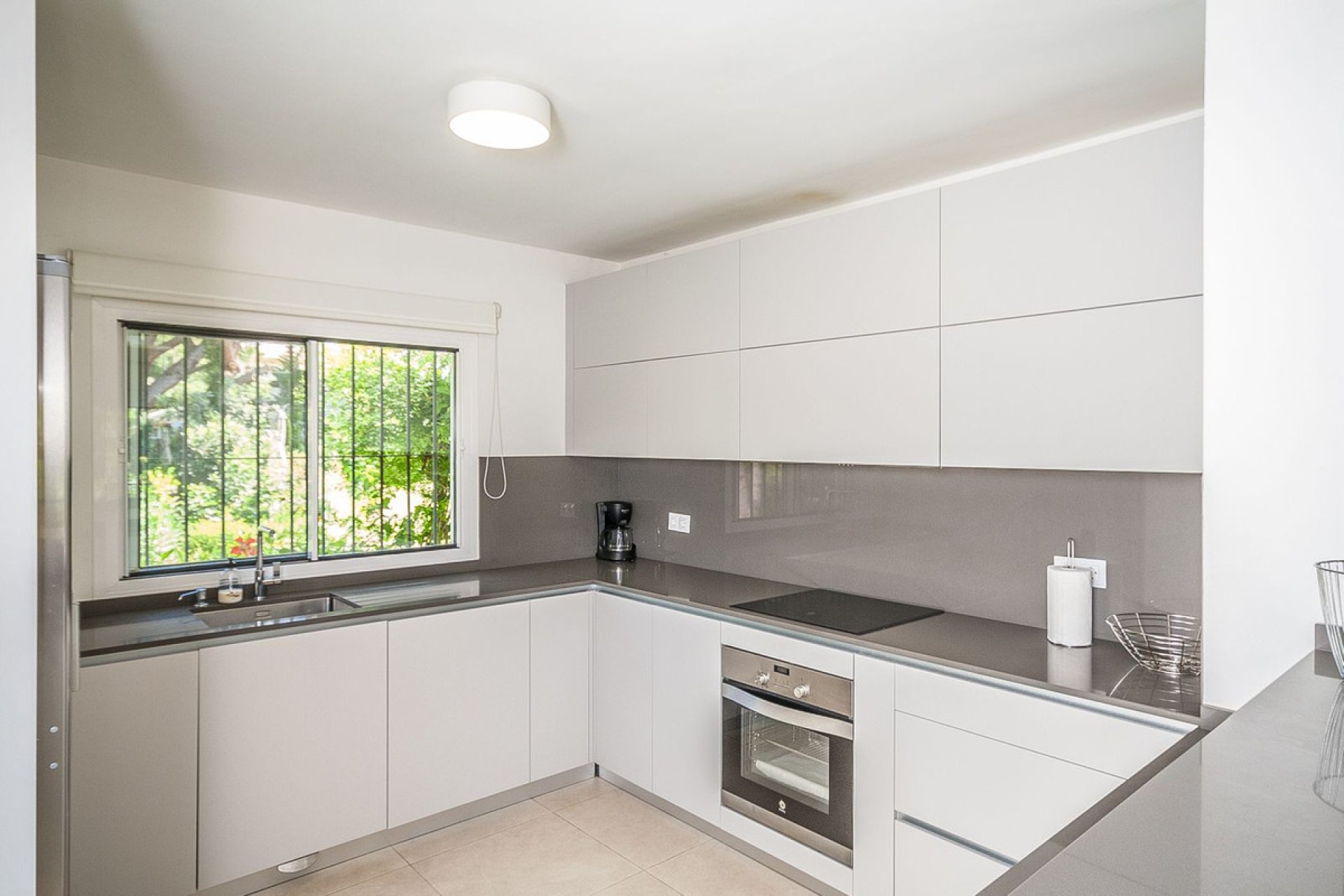 Reventa - House - Detached Villa - Marbella - Elviria