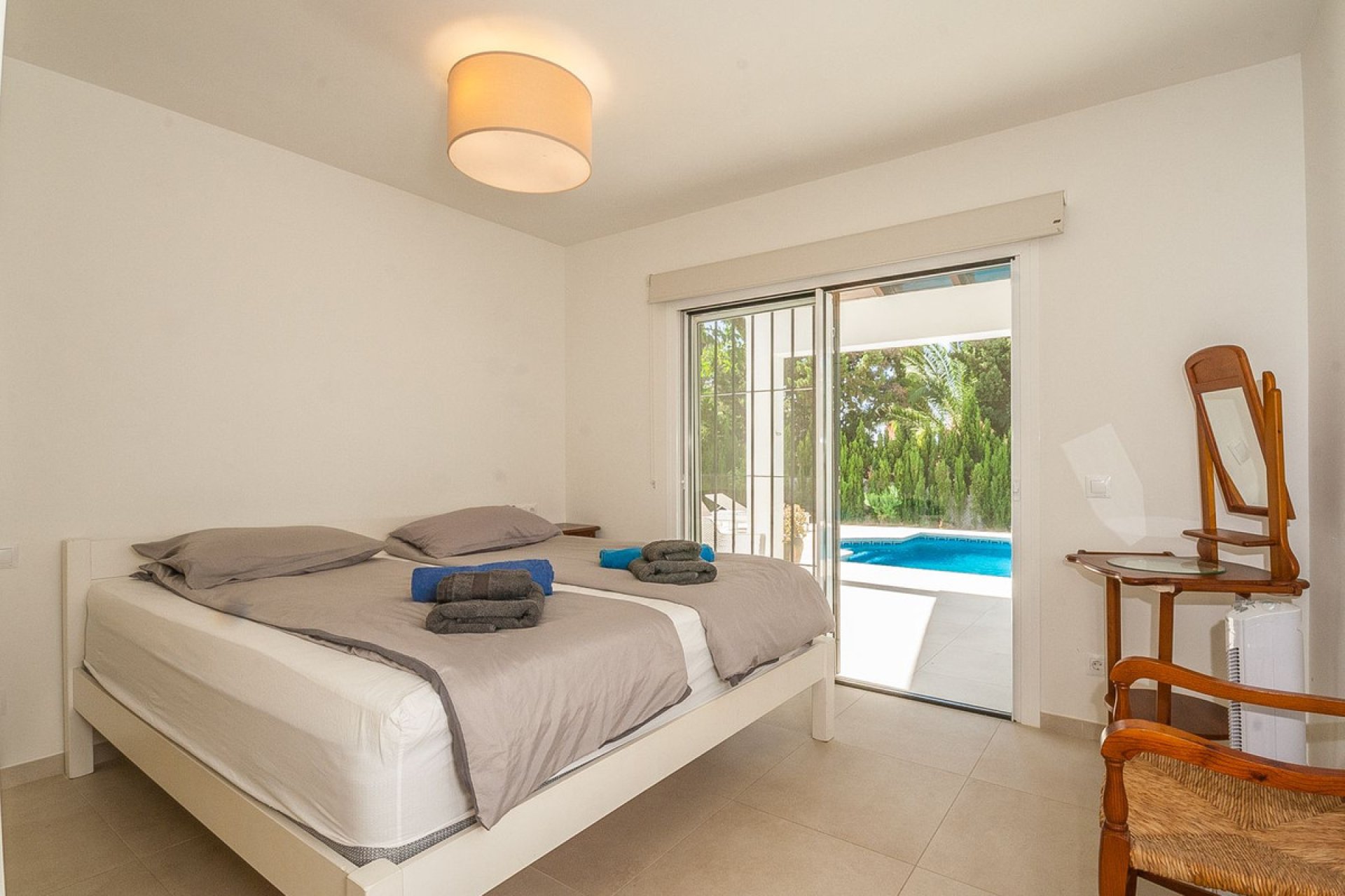 Reventa - House - Detached Villa - Marbella - Elviria