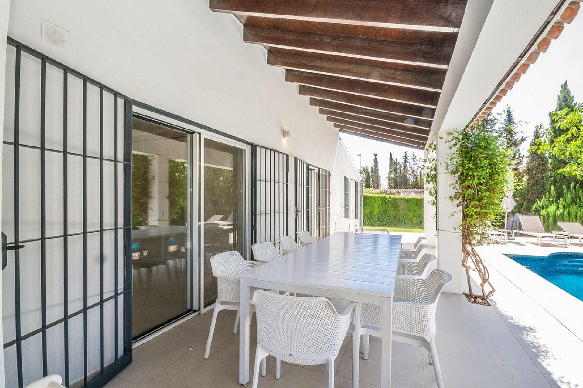 Reventa - House - Detached Villa - Marbella - Elviria